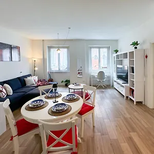 https://20-passi-dal-naviglio-grande-porta-genova-wi-fi-netflix.it-lombardy.com